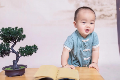 巴音郭楞蒙古孕妇显怀是几个月